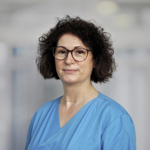 Porträt Sabine Falke-Schürmann Stationsleitung Unfallchirurgie, Albertinen Krankenhaus, Abteilung Unfallchirurgie